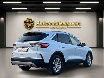 FORD Kuga Plug In Hybrid Titanium