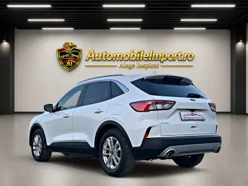 FORD Kuga Plug In Hybrid Titanium