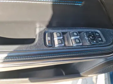 LYNC AND CO 01 1.5 TD PHEV 192 kW  Pano-Schiebe Kamera 360