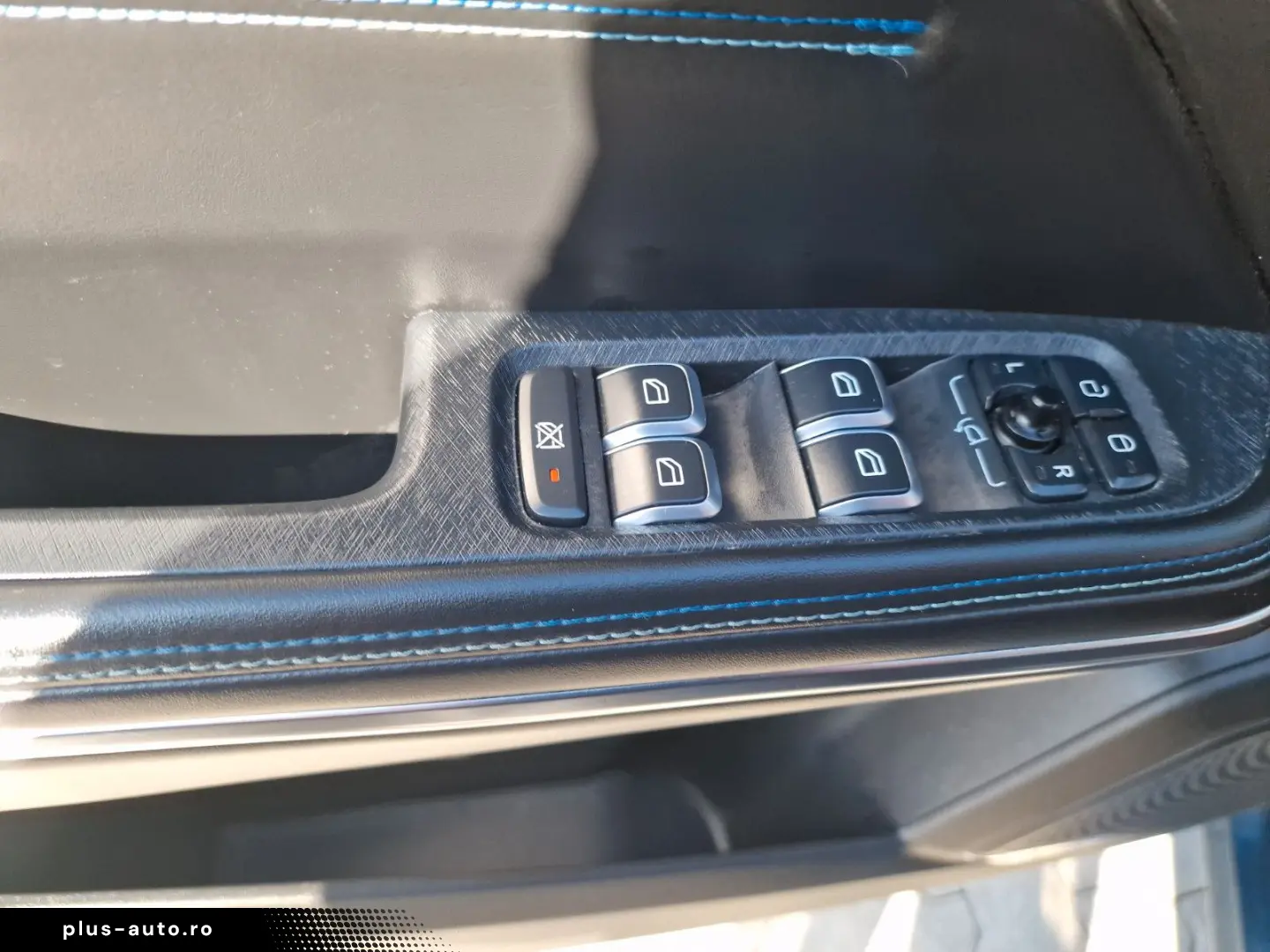 LYNC AND CO 01 1.5 TD PHEV 192 kW  Pano-Schiebe Kamera 360