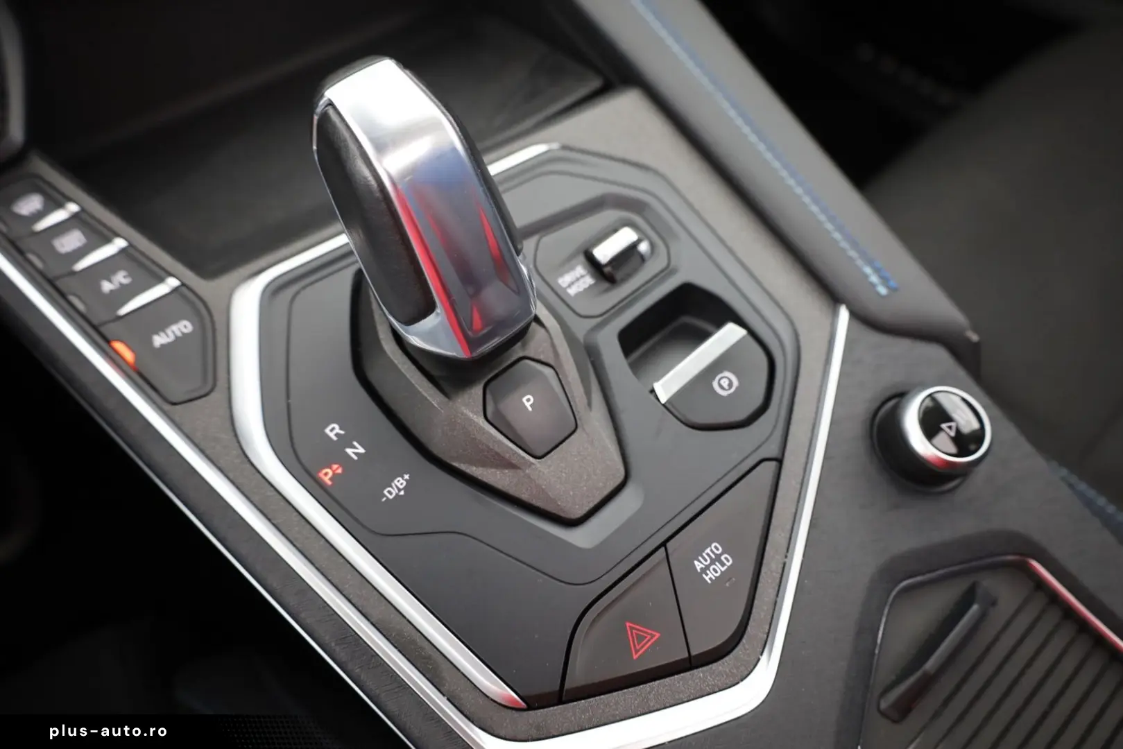 LYNC AND CO 01 1.5 TD PHEV Aut. LED ACC 360  Pano