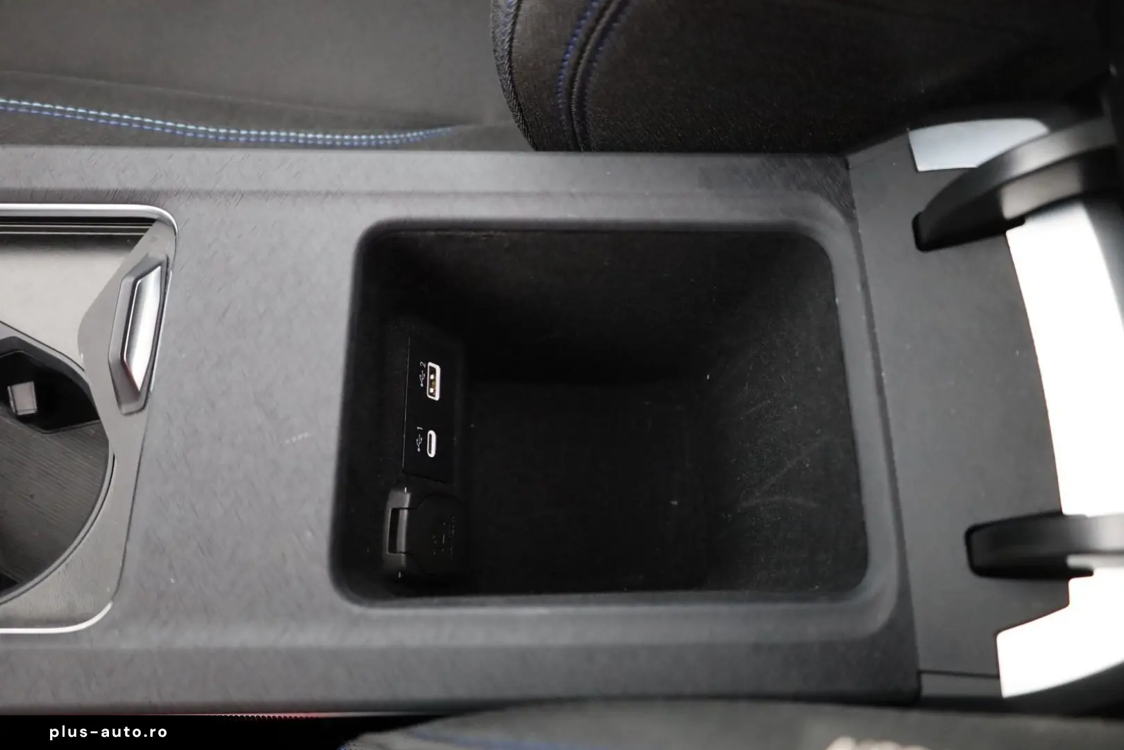 LYNC AND CO 01 1.5 TD PHEV Aut. LED ACC 360  Pano