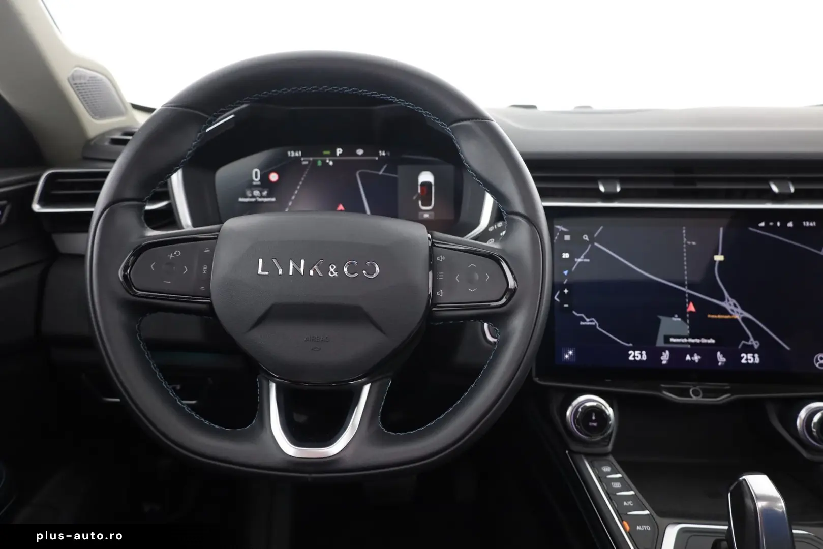 LYNC AND CO 01 1.5 TD PHEV Aut. LED ACC 360  Pano