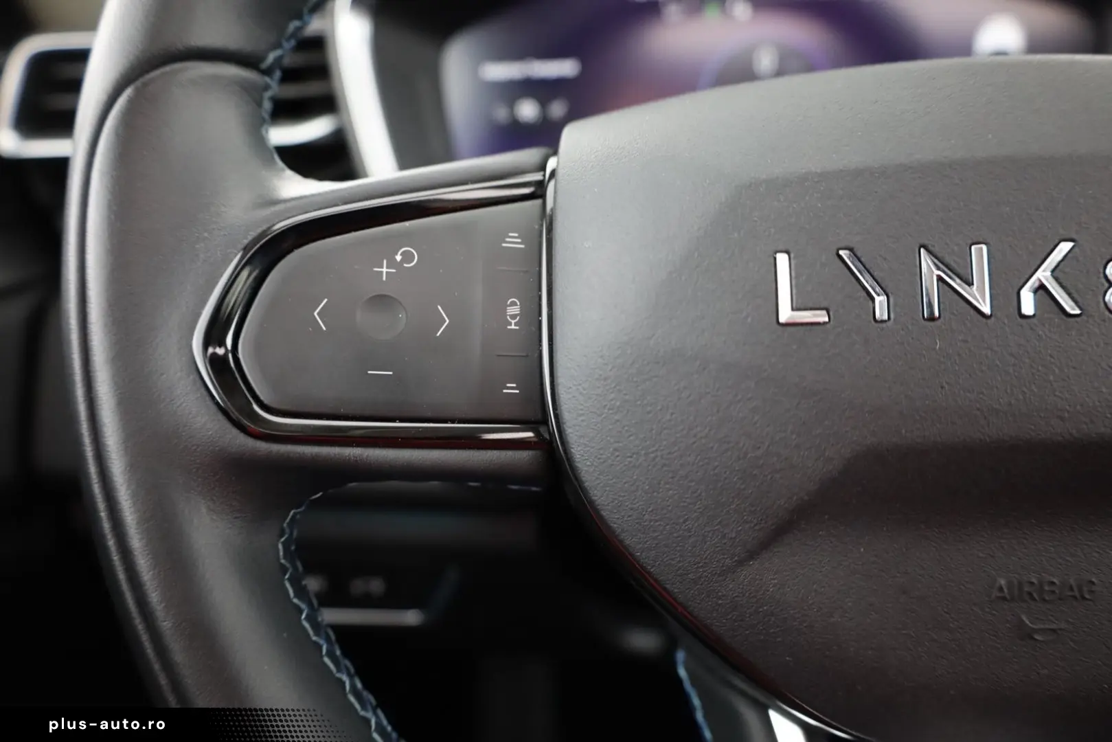 LYNC AND CO 01 1.5 TD PHEV Aut. LED ACC 360  Pano