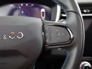 LYNC AND CO 01 1.5 TD PHEV Aut. LED ACC 360  Pano