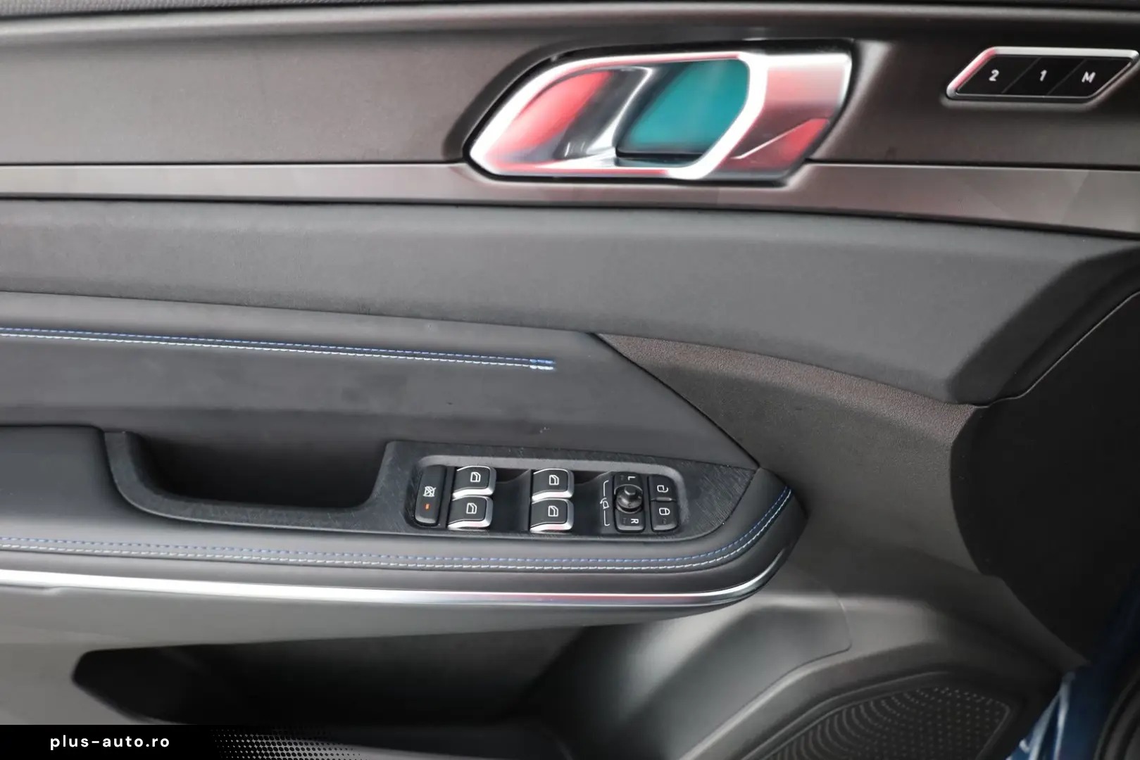 LYNC AND CO 01 1.5 TD PHEV Aut. LED ACC 360  Pano