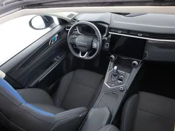 LYNC AND CO 01 1.5 TD PHEV Aut. LED ACC 360  Pano