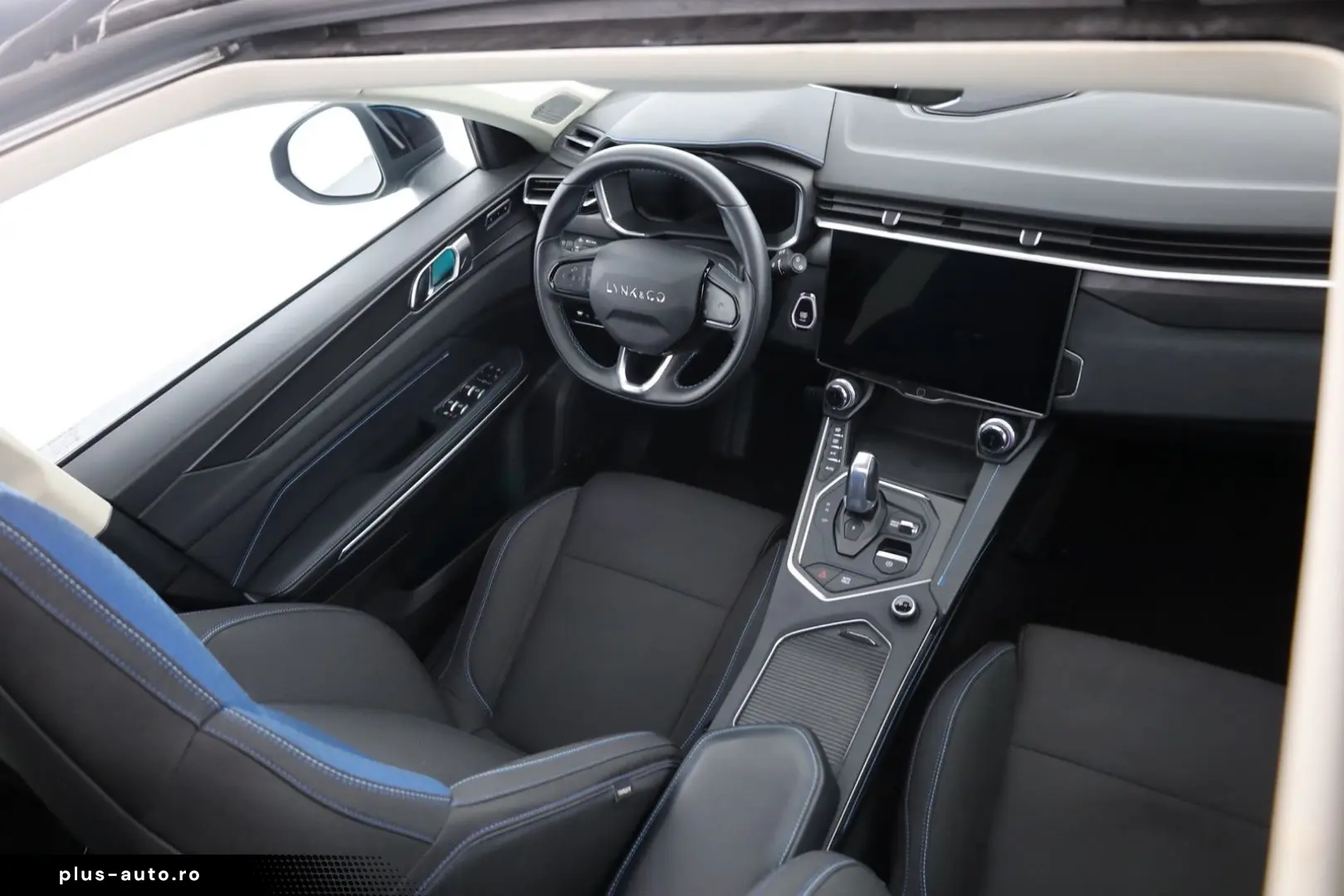 LYNC AND CO 01 1.5 TD PHEV Aut. LED ACC 360  Pano