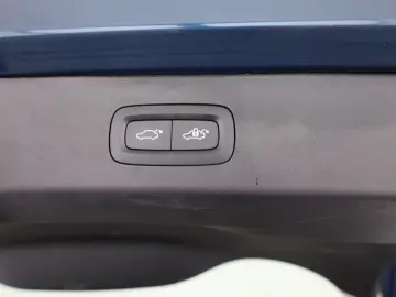 LYNC AND CO 01 1.5 TD PHEV Aut. LED ACC 360  Pano