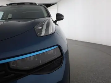 LYNC AND CO 01 1.5 TD PHEV Aut. LED ACC 360  Pano