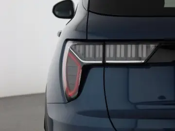 LYNC AND CO 01 1.5 TD PHEV Aut. LED ACC 360  Pano