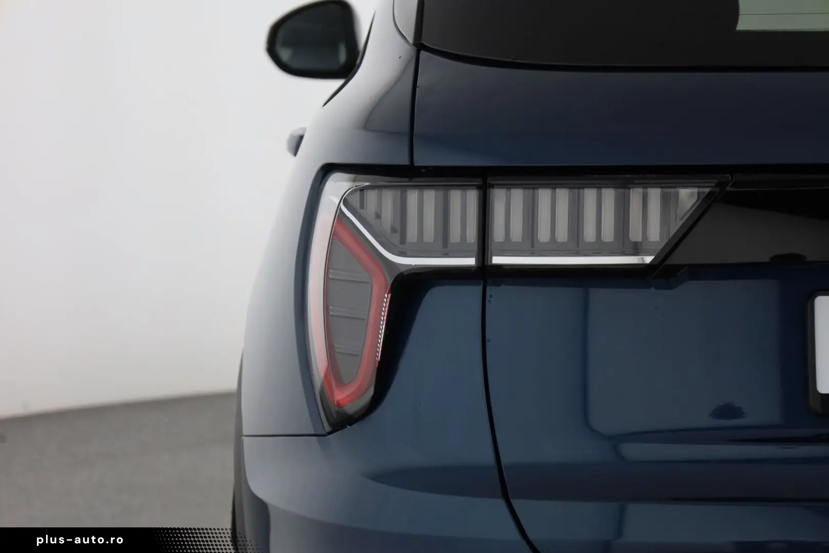 LYNC AND CO 01 1.5 TD PHEV Aut. LED ACC 360  Pano