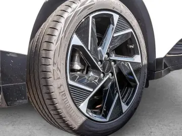 LYNC AND CO 02 200 kW More KAMERA NAVI W-LAN ACC LED PANO