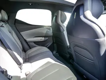 LYNC AND CO 02 200 kW More KAMERA NAVI W-LAN ACC LED PANO