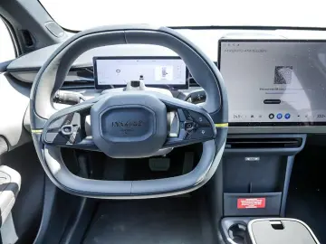 LYNC AND CO 02 200 kW More KAMERA NAVI W-LAN ACC LED PANO