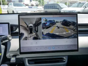 LYNC AND CO 02 200 kW More KAMERA NAVI W-LAN ACC LED PANO