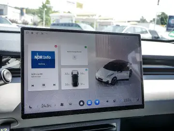 LYNC AND CO 02 200 kW More KAMERA NAVI W-LAN ACC LED PANO