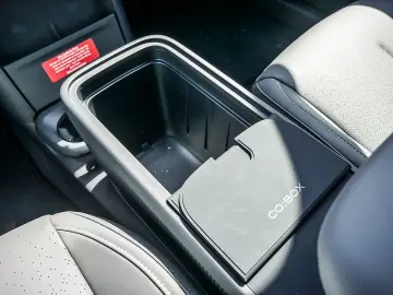 LYNC AND CO 02 200 kW More KAMERA NAVI W-LAN ACC LED PANO