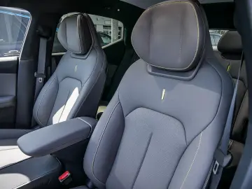 LYNC AND CO 02 200 kW More KAMERA NAVI W-LAN ACC LED PANO