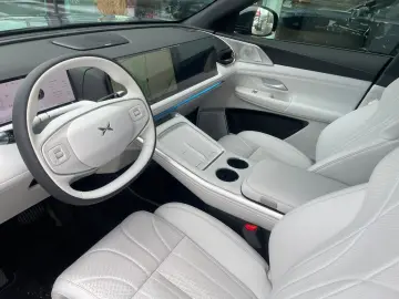 XPENG G9 AWD PerformanceMJ25 Massage Sitzklim Pano AHK