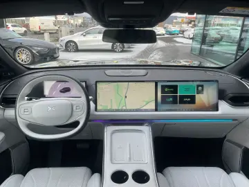 XPENG G9 AWD PerformanceMJ25 Massage Sitzklim Pano AHK