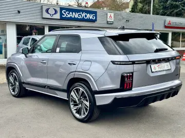 KGM Actyon 4WD  CORE LED APP CURVE NAVI KAM PDC 20Z