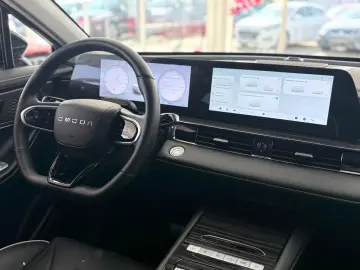 OMODA 5 EV 1.6L Premium Leder Navi Hebedach Garantie!