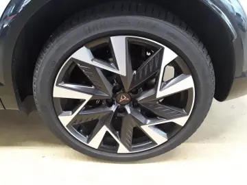 CUPRA Formentor VZ 2.0 TSI DSG 4Drive PANO AHK 5JGAR