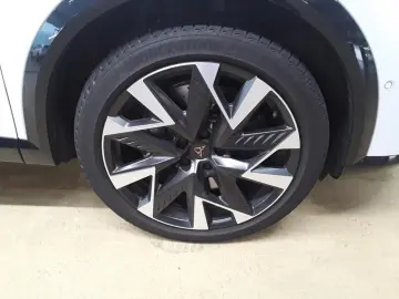 CUPRA Formentor VZ 2.0 TSI DSG 4Drive PANO AHK 5JGAR