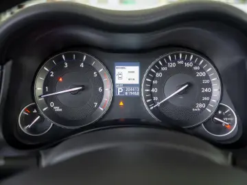 Infiniti Q70 Y51 3.0 Diesel