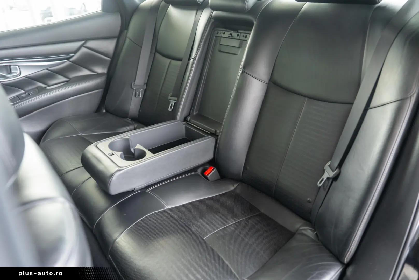 Infiniti Q70 Y51 3.0 Diesel