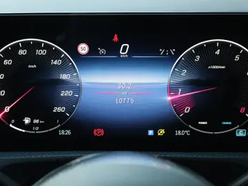 Mercedes-Benz CLA 180