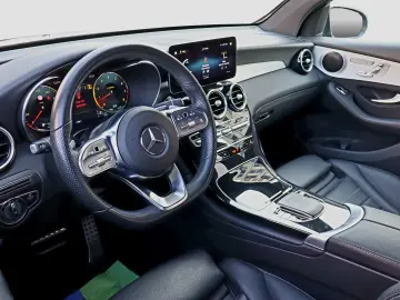 Mercedes-Benz GLC 300 4MATIC MHEV