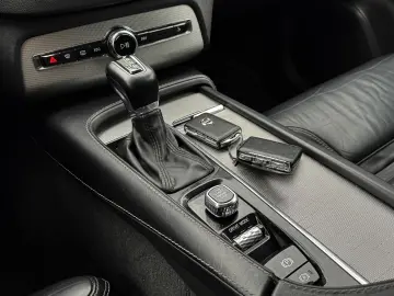 VOLVO XC90 D5 AWD Geartronic Inscription