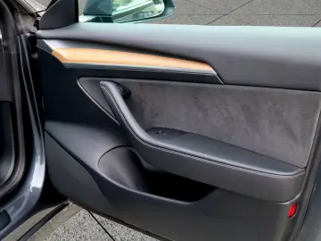 Tesla Model 3 AWD Long Range