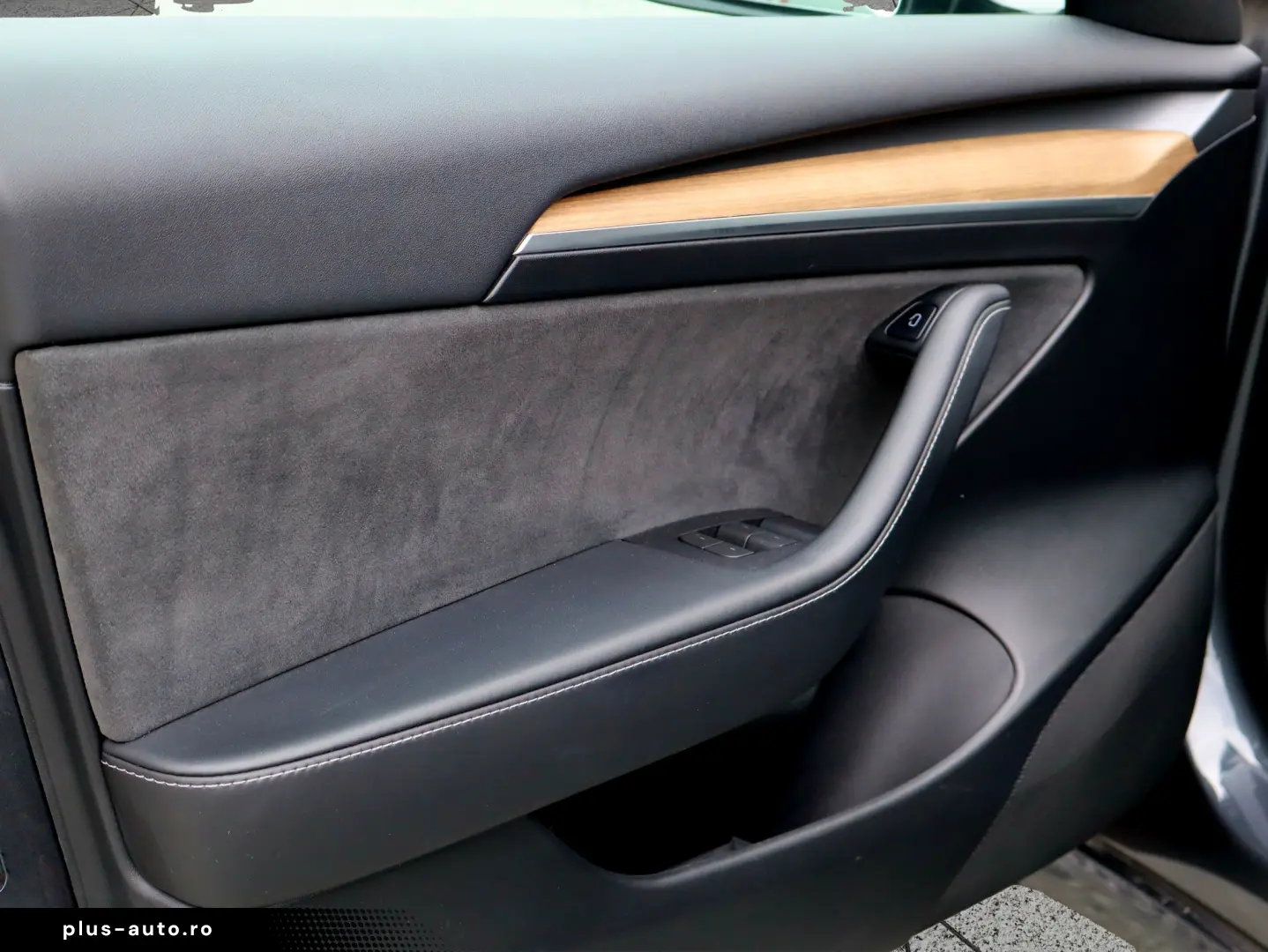 Tesla Model 3 AWD Long Range