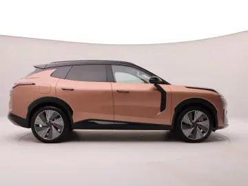 Lynk&Co 08 1.5 T PHEV 200KM Electric   More   HK   Massage