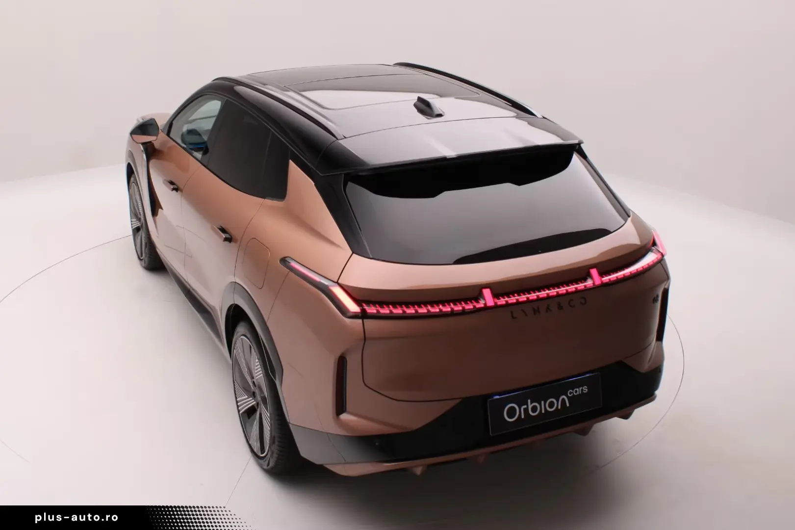 Lynk&Co 08 1.5 T PHEV 200KM Electric   More   HK   Massage