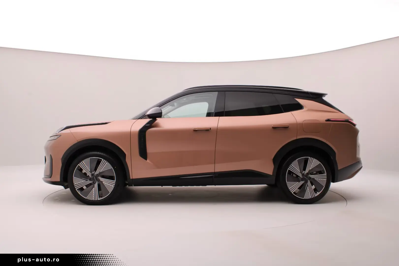 Lynk&Co 08 1.5 T PHEV 200KM Electric   More   HK   Massage