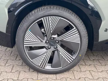 Lynk&Co 08 More Long-Range-Hybrid