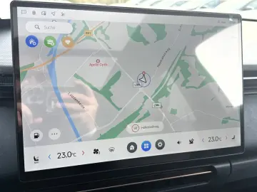 Lynk&Co 08 More Long-Range-Hybrid