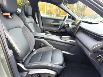 Lynk&Co 08 More Long-Range-Hybrid