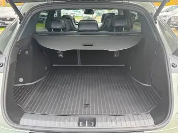 Lynk&Co 08 More Long-Range-Hybrid