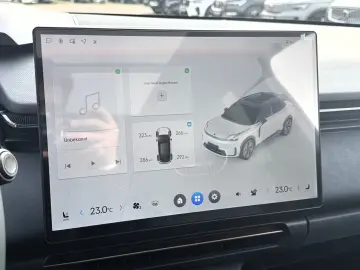 Lynk&Co 08 More Long-Range-Hybrid