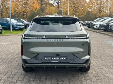 Lynk&Co 08 More Long-Range-Hybrid
