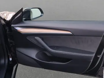 Tesla Model 3 AWD Long Range