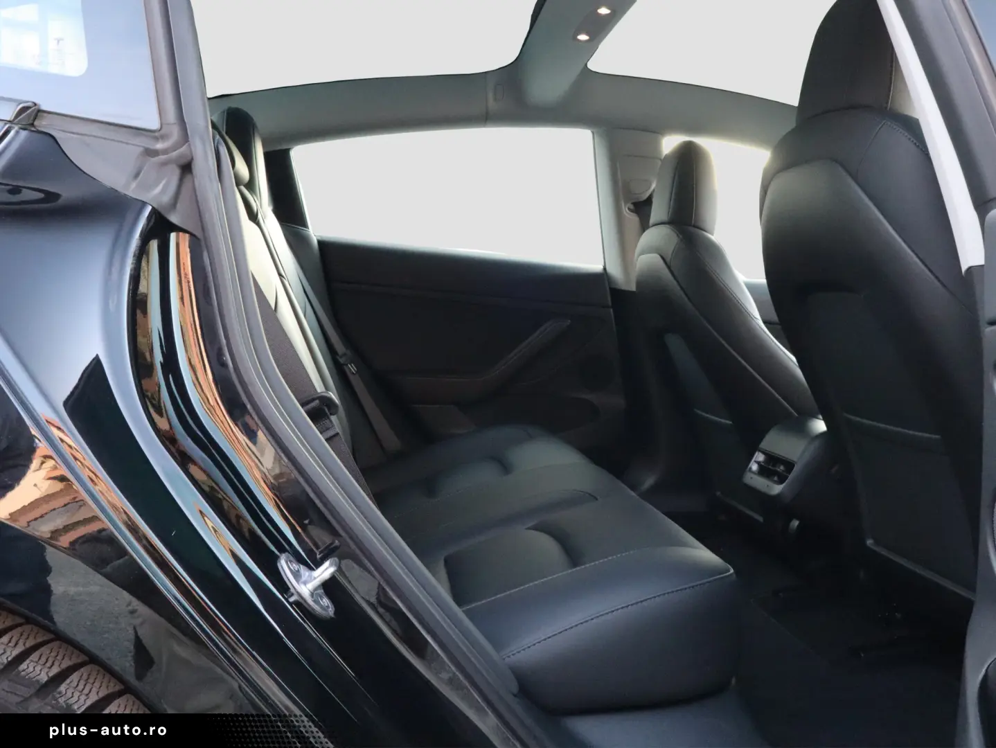 Tesla Model 3 AWD Long Range