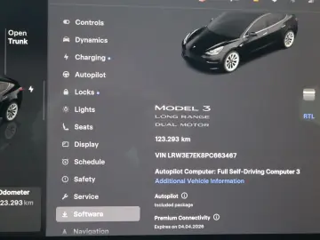 Tesla Model 3 AWD Long Range