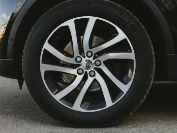 Land Rover Discovery 3.0L SD6 HSE 7 Locuri