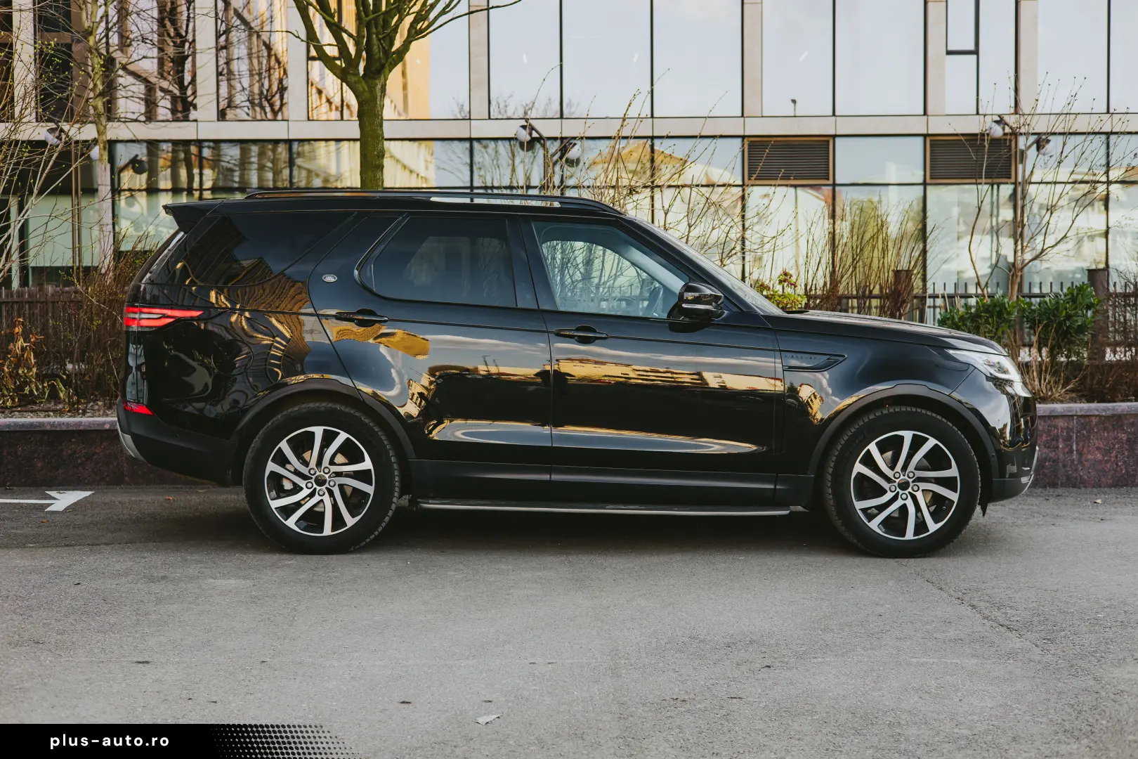 Land Rover Discovery 3.0L SD6 HSE 7 Locuri